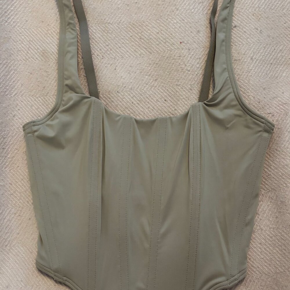 Gilly Hick's brown corset top